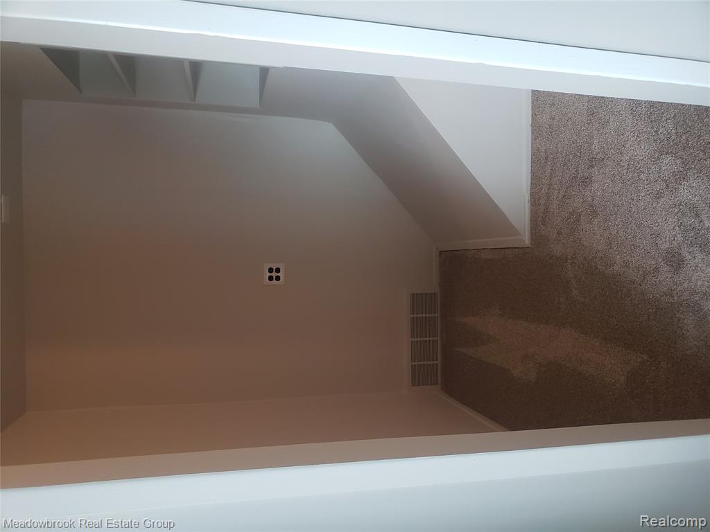 8679 Kennedy Circle N, 2, Warren, MI 48093 — Photo 33