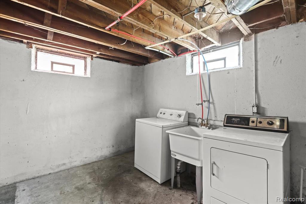 9614 Schaefer Highway, Detroit, MI 48227 — Photo 11