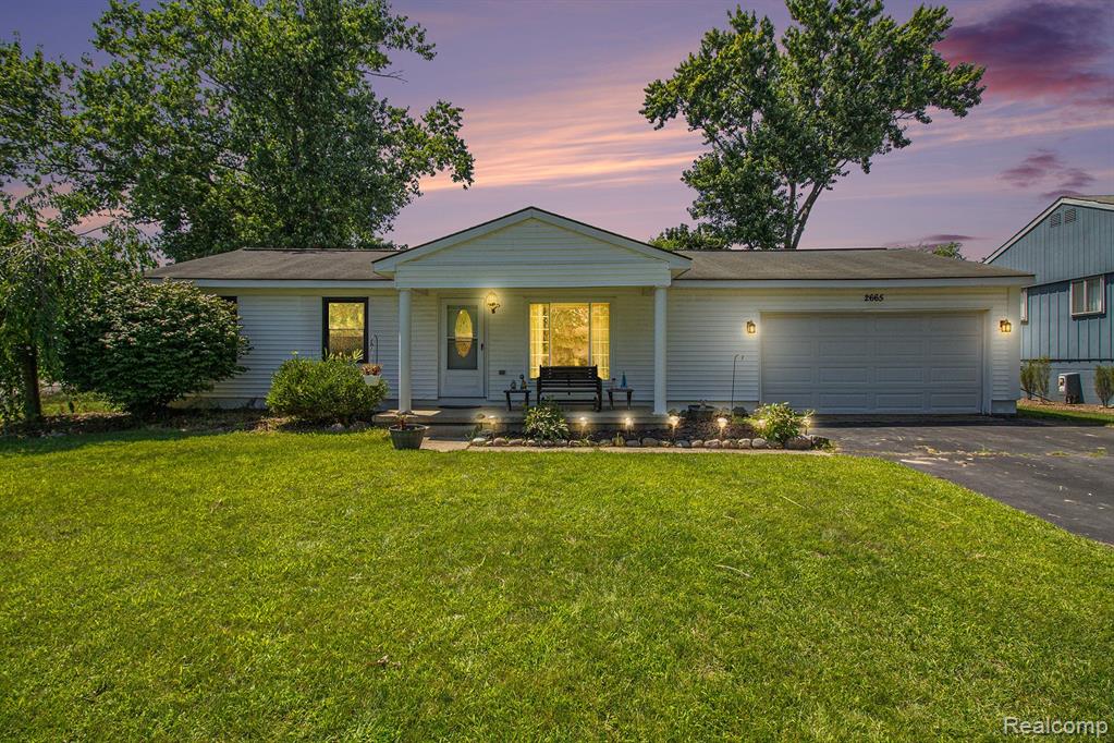 2665 LOS ANGELES Drive, Wolverine Lake, MI 48390 — Photo 29