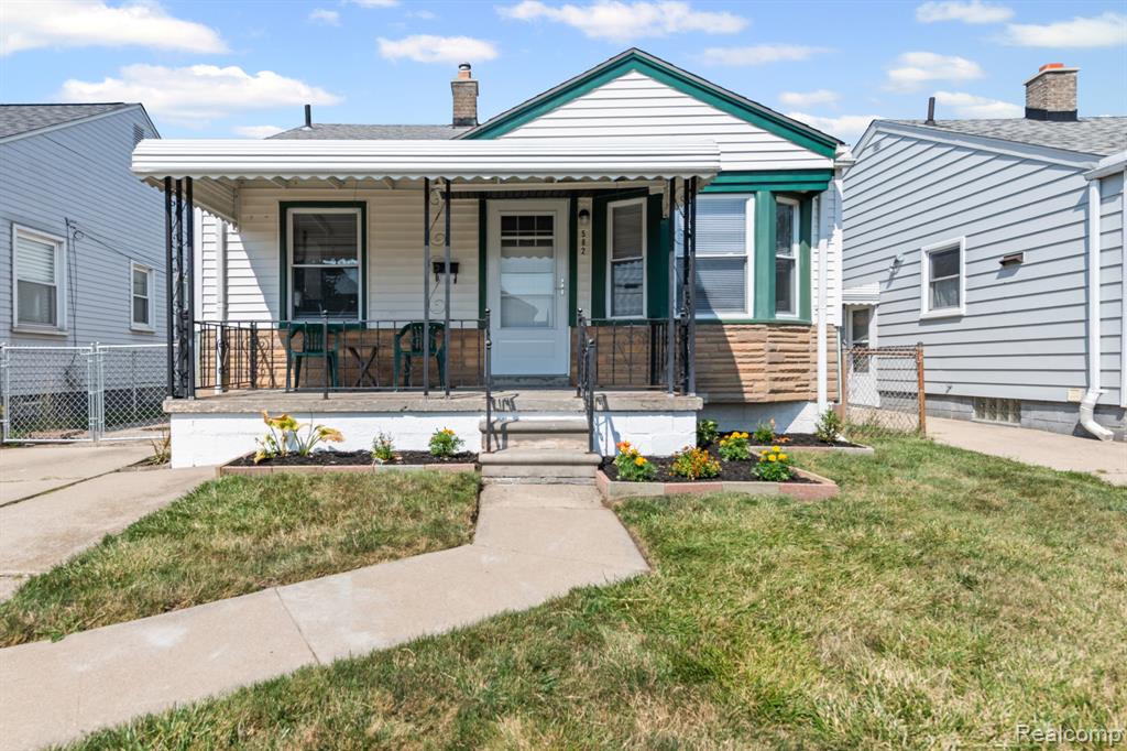 582 Mill Street, Lincoln Park, MI 48146 — Photo 2
