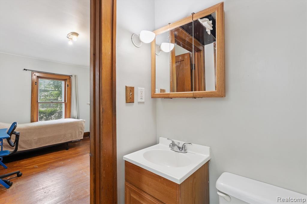 718 N Chevrolet Avenue, Flint, MI 48504 — Photo 16