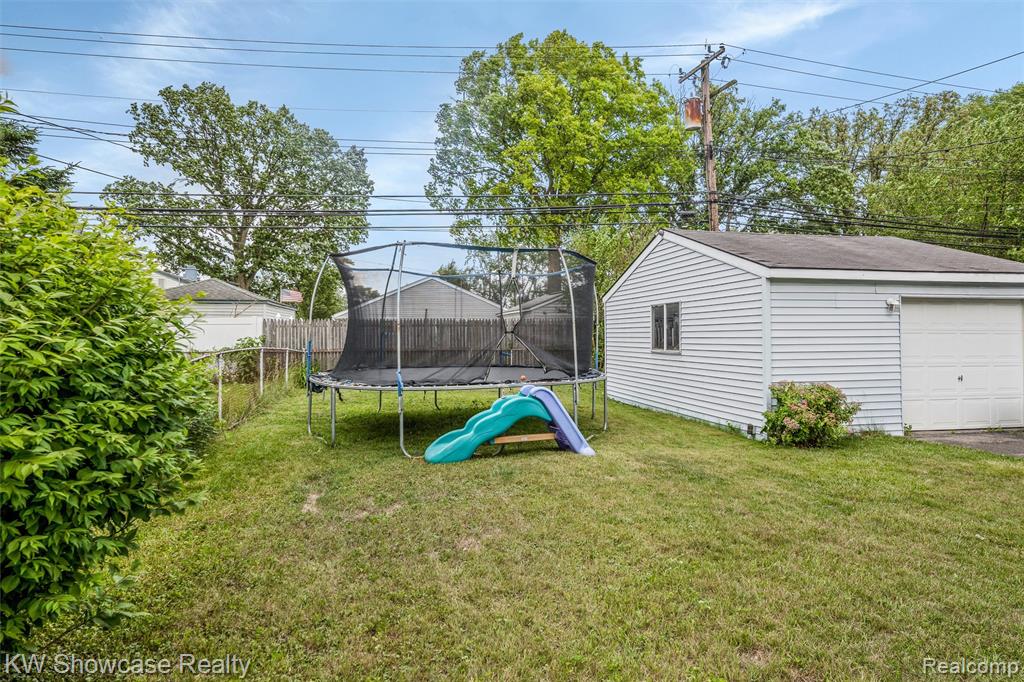 8055 Roosevelt Street, Taylor, MI 48180 — Photo 20