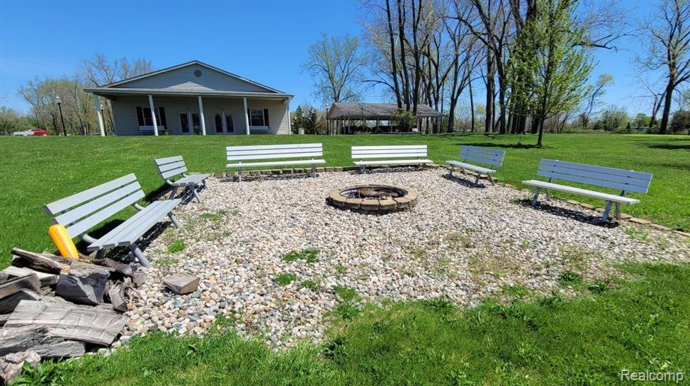 10001 E Goodall Road, 404, Durand, MI 48429 — Photo 40