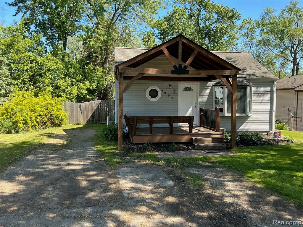 7230 Sandy Beach Drive, Waterford, MI — front exterior