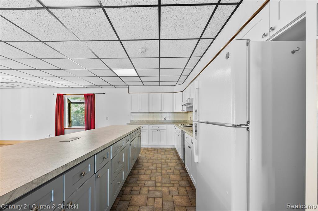 5620 Kaufman Street, Dearborn Heights, MI 48125 — Photo 12