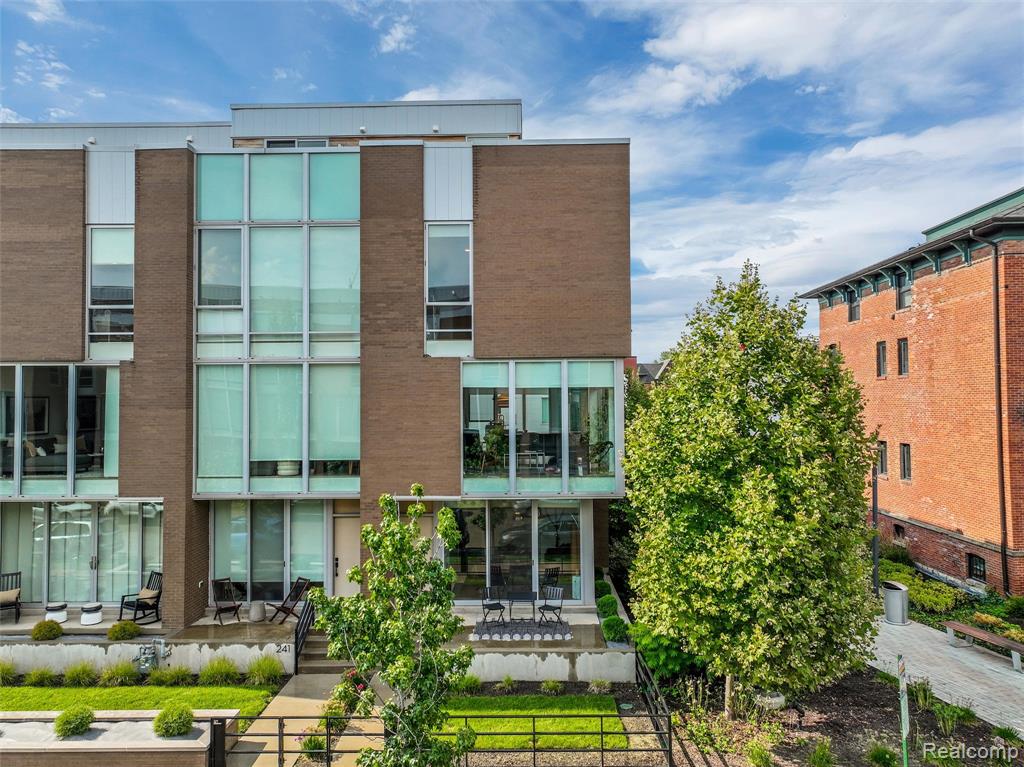 245 Alfred Street, Detroit, MI 48201 — front exterior