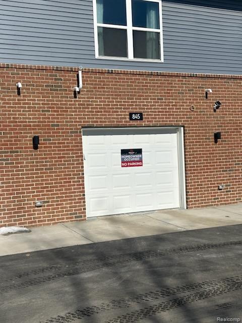 845 Canterbury Lane, Troy, MI 48085 — Photo 2