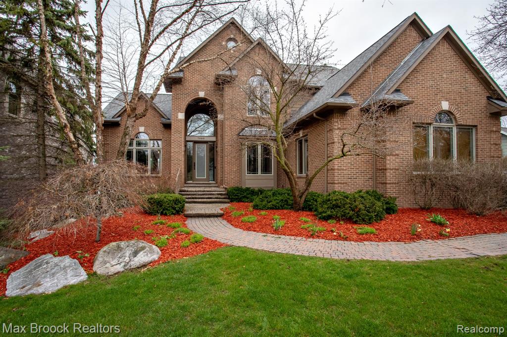 7080 Colony Drive, West Bloomfield, MI 48323 — Photo 2