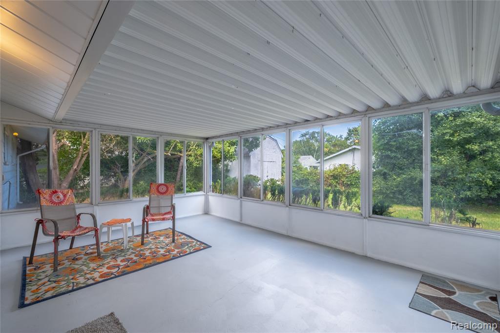 1814 Carmanbrook Parkway, Flint, MI 48507 — Photo 15