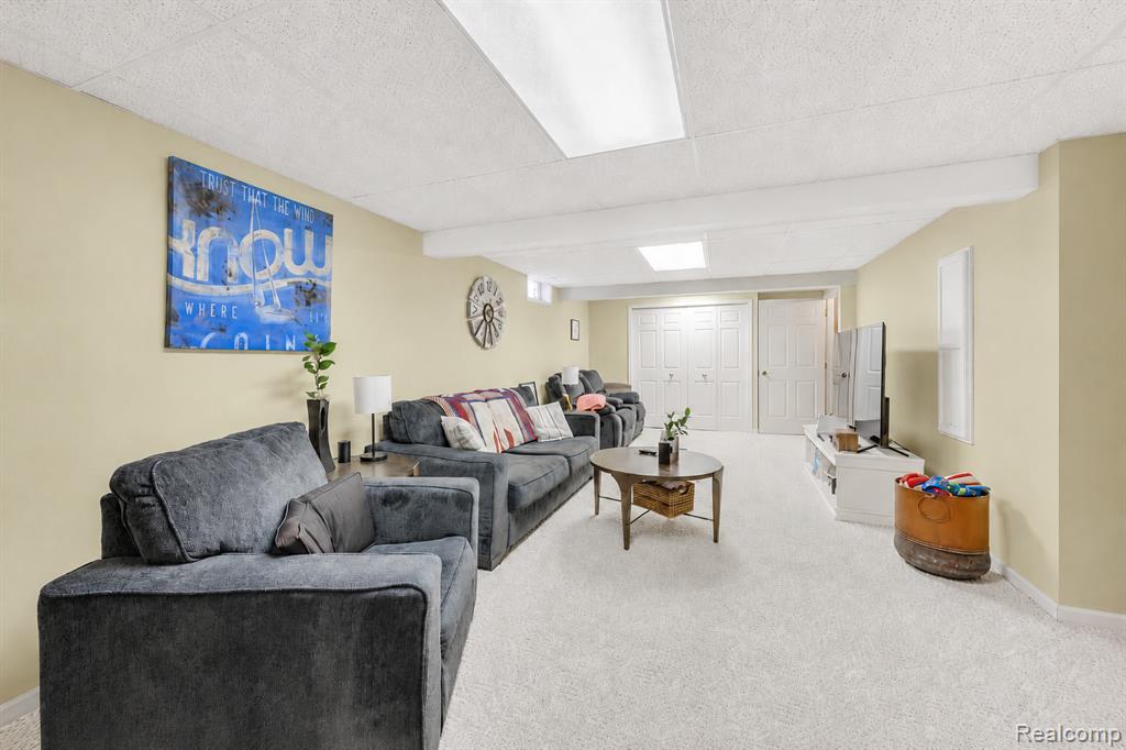 6052 Belmont Court, Grand Blanc, MI 48439 — Photo 31