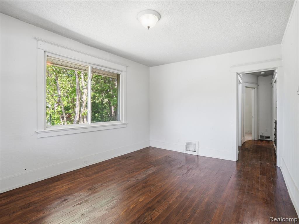 45 Kemp Street, Pontiac, MI 48342 — Photo 7