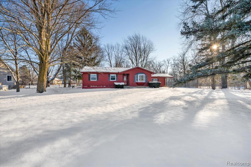 9169 Graytrax Road, Grand Blanc, MI 48439 — Photo 6