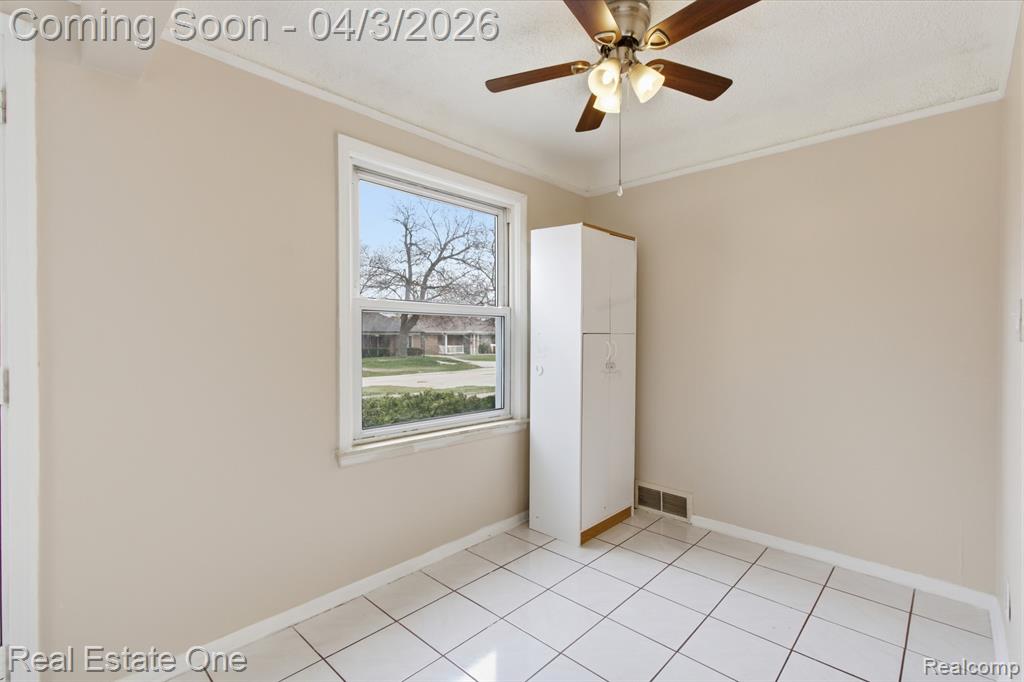 7259 FENTON Street, Dearborn Heights, MI 48127 — Photo 5