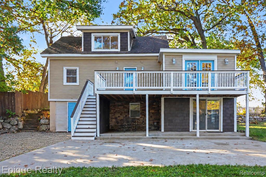 1086 Wilson Drive, Lapeer, MI 48446