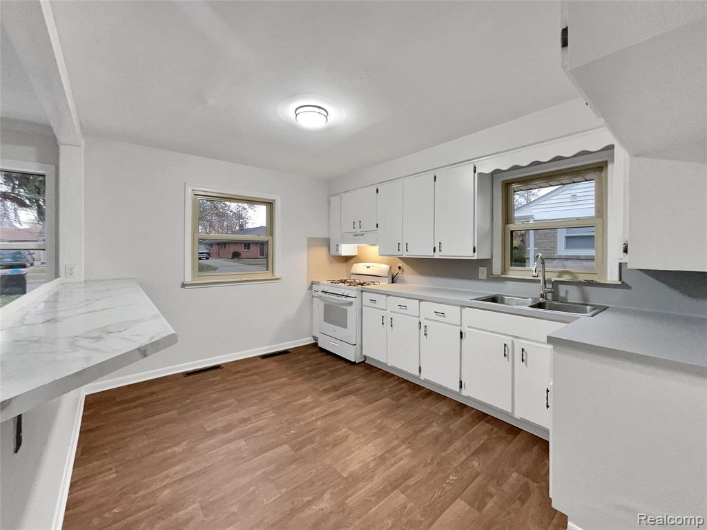 18031 Hamann Street, Riverview, MI 48193 — Photo 2