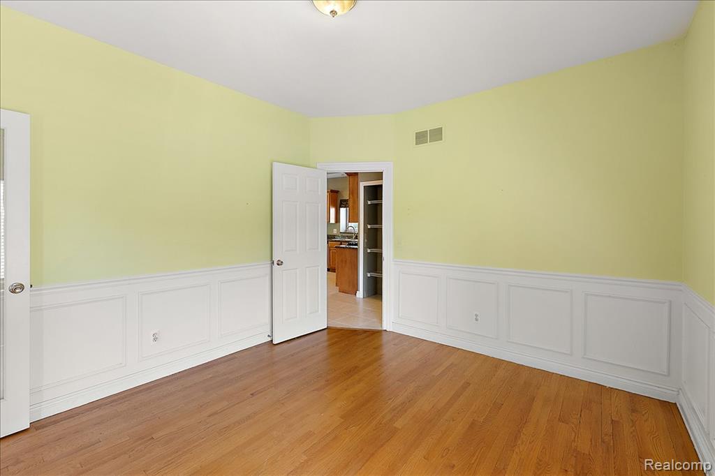 49763 Decker Drive, Shelby Twp, MI 48317 — Photo 26