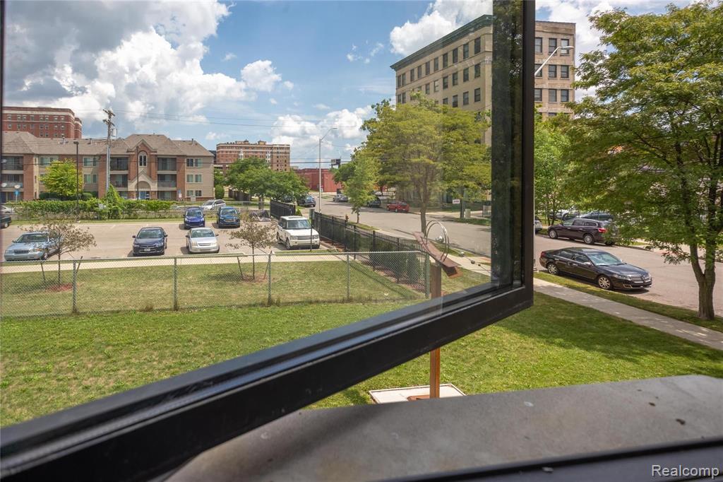 470 BRAINARD Street, Detroit, MI 48201 — Photo 44