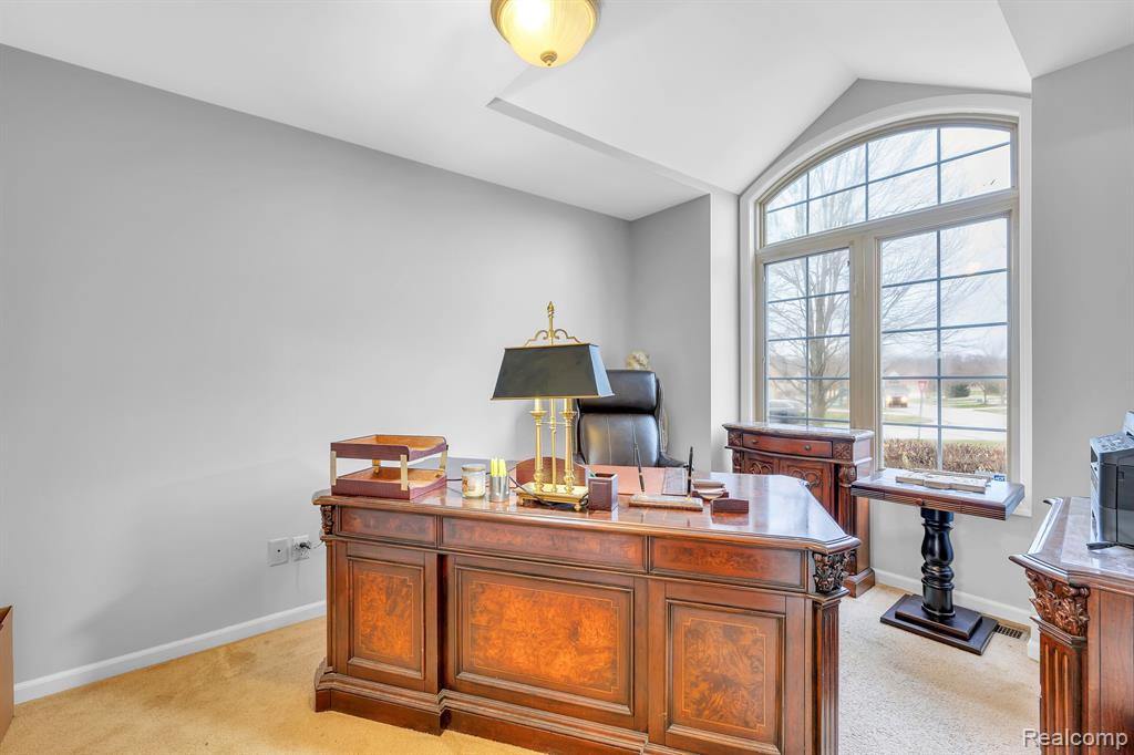 6133 LOCHMORE Drive, Commerce Twp, MI 48382 — Photo 14