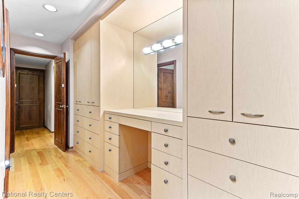 7207 Creeks Bend Drive, West Bloomfield, MI — Photo 23
