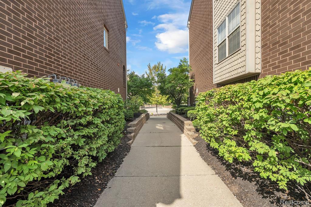 4236 Schaefer Road, Dearborn, MI 48126 — Photo 27