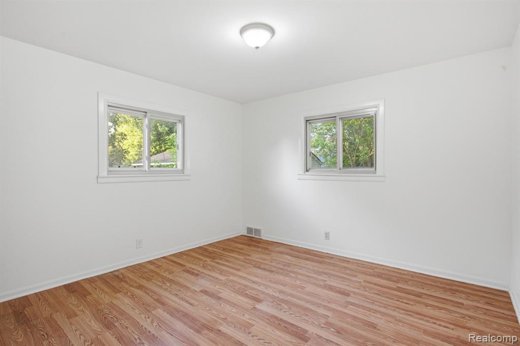 4685 Julius Boulevard, Westland, MI 48186 — Photo 17
