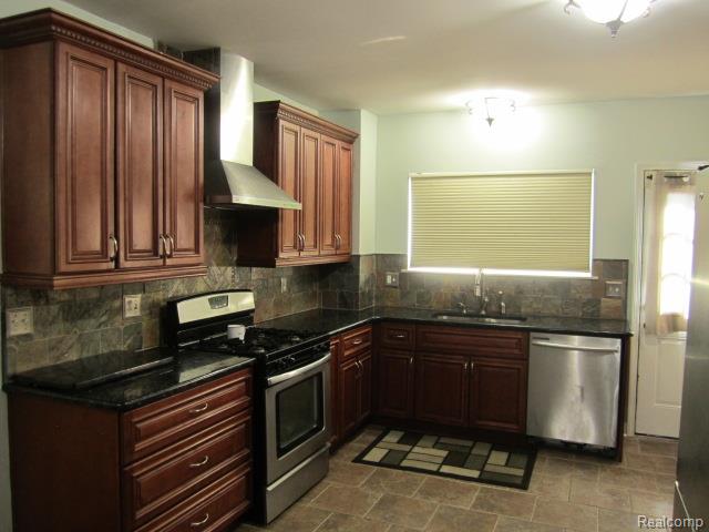 42039 Merrimac Circle, Clinton Twp, MI 48038 — Photo 2