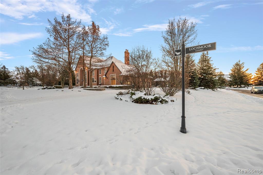 5744 Lochmoor Court, Rochester, MI 48306 — Photo 6