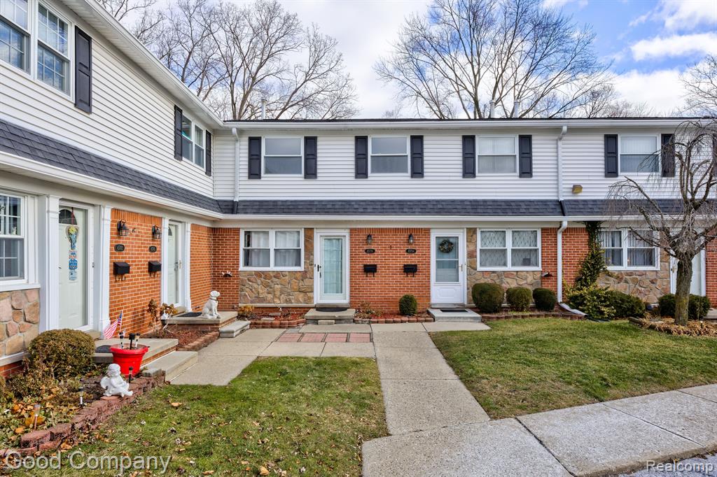 45756 KENSINGTON Street, 319, Utica, MI 48317 — Photo 23