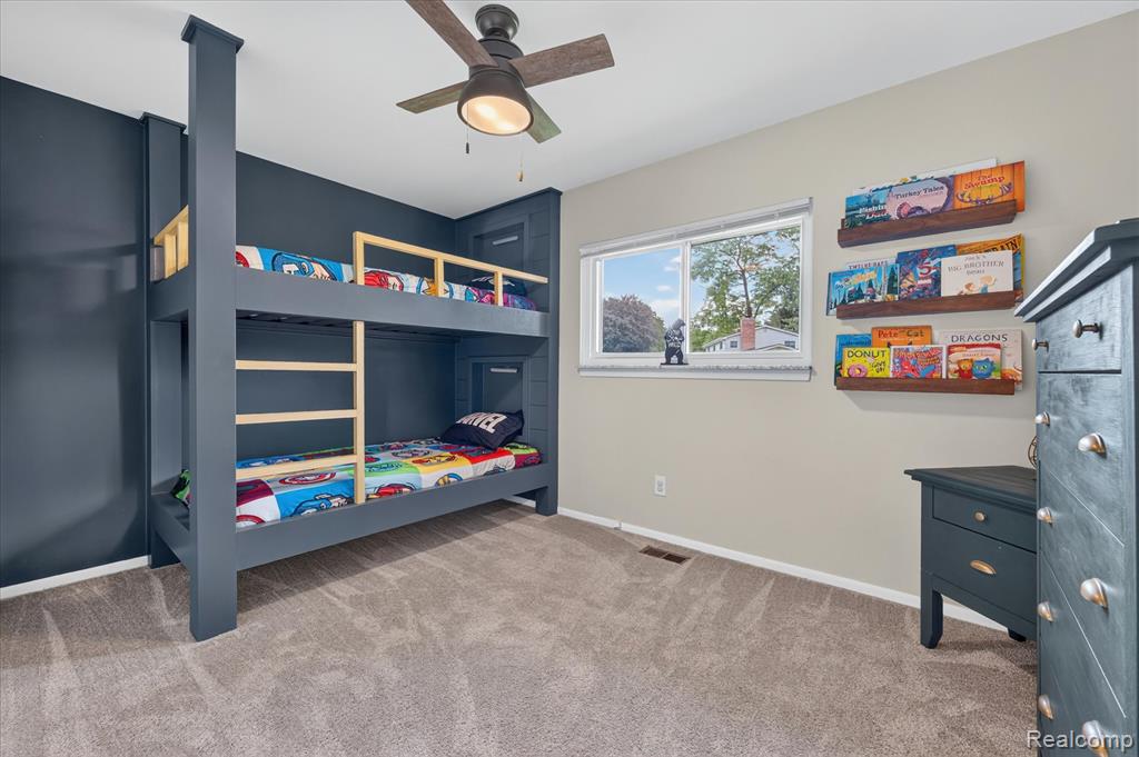 6646 Yarborough Drive, Utica, MI 48316 — Photo 35