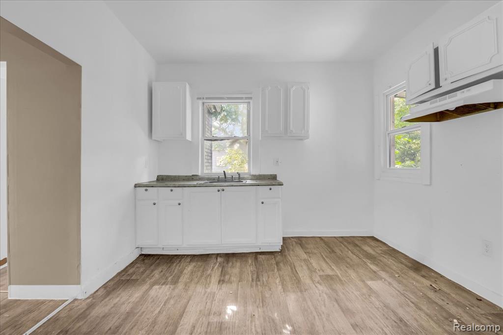 3789 Montclair Street, Detroit, MI 48214 — Photo 9