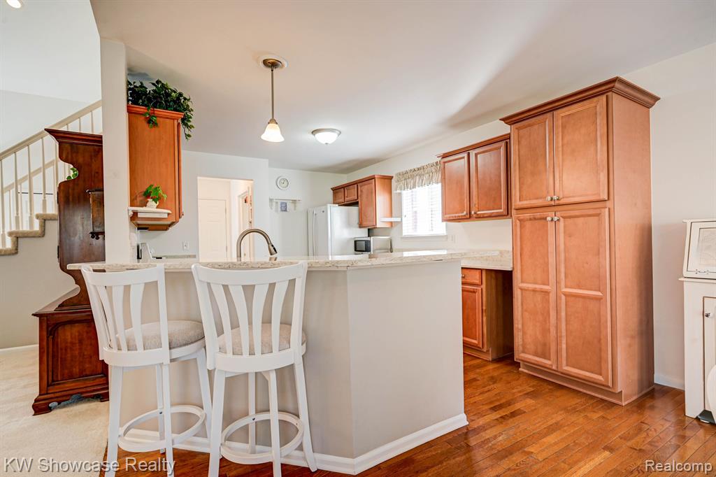 1074 ANDOVER Circle, Commerce Twp, MI 48390 — Photo 16
