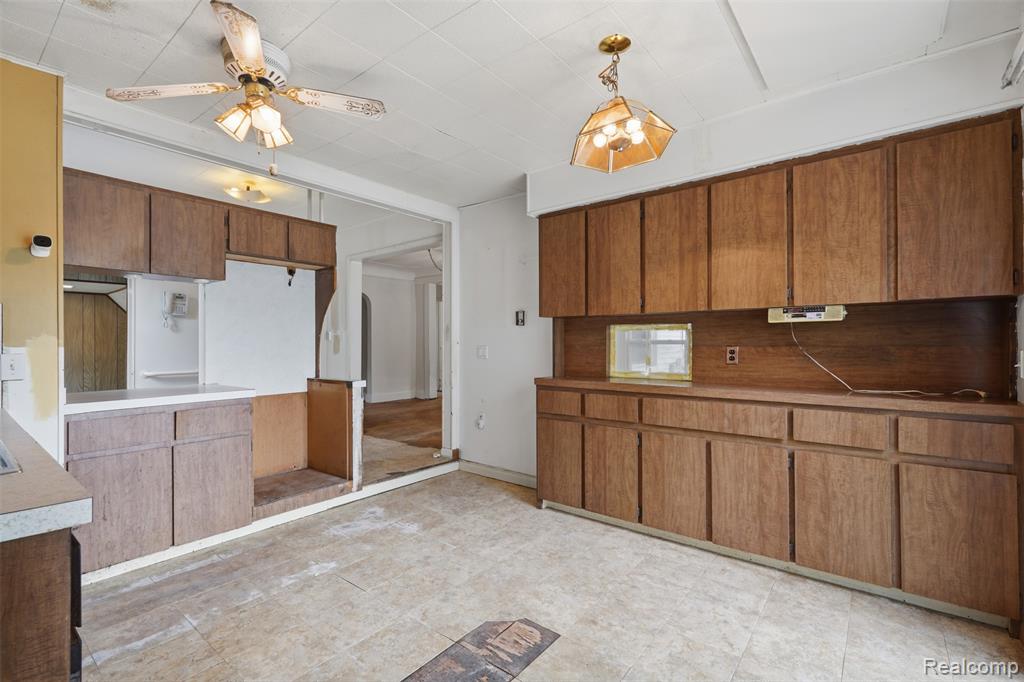 75 Preston Avenue, Waterford, MI 48328 — Photo 12