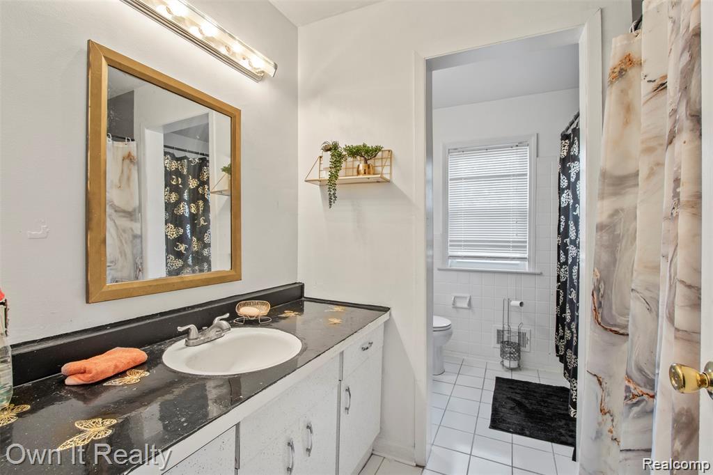 4673 Dearborndale Street, Dearborn Heights, MI 48125 — Photo 4