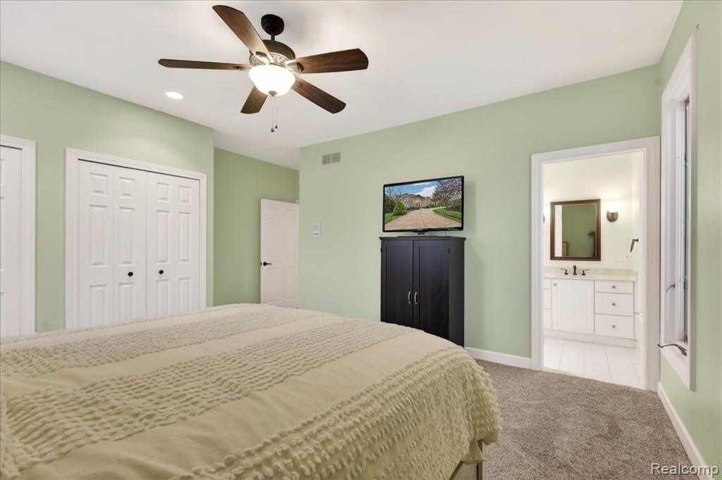 8657 Marquette Drive, Grosse Ile, MI 48138 — Photo 33