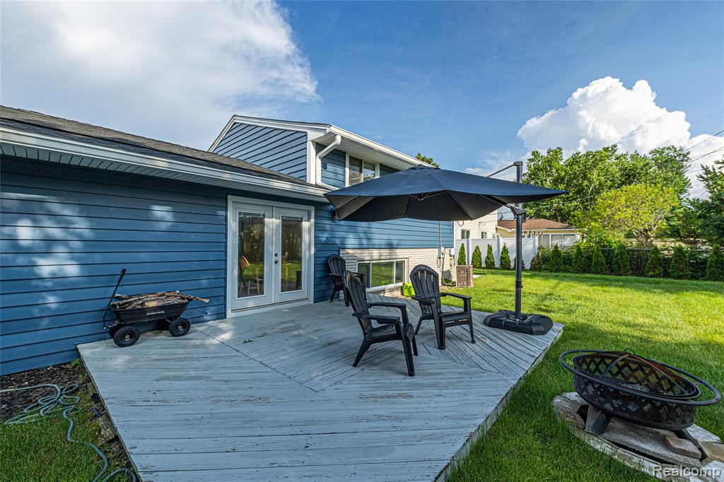 676 Sheffield Road, Auburn Hills, MI 48326 — Photo 29