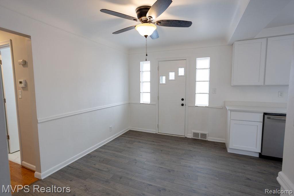 18062 Ash Avenue, Eastpointe, MI 48021 — Photo 6