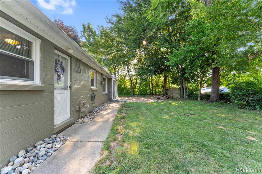 9036 Reeck Road, Allen Park, MI 48101 — Photo 19