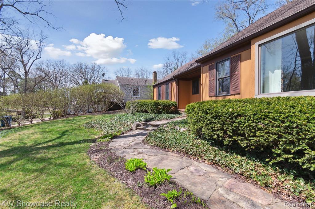 4105 WOODCROFT Street, White Lake, MI 48383 — Photo 3