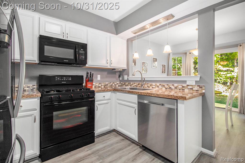 7860 Rivergate Drive, Westland, MI — Photo 5