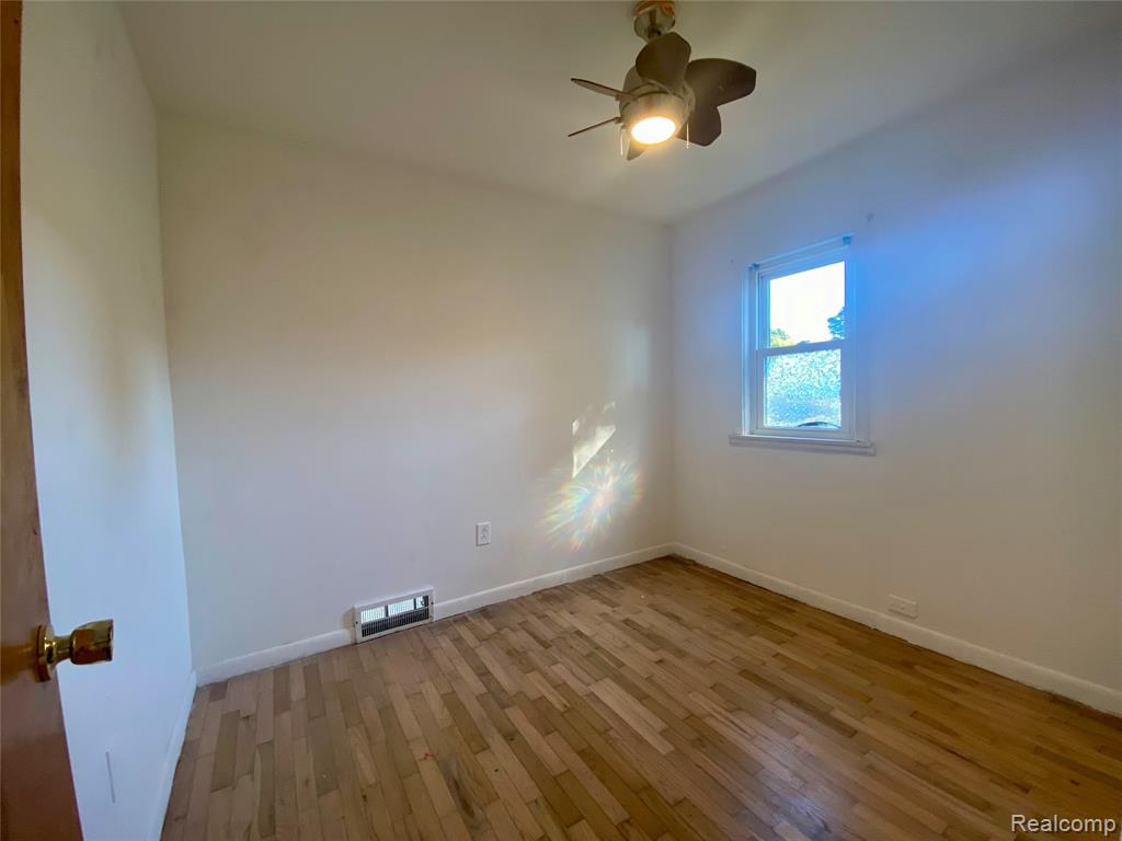 4537 Dewey Road, Newport, MI 48166 — Photo 10