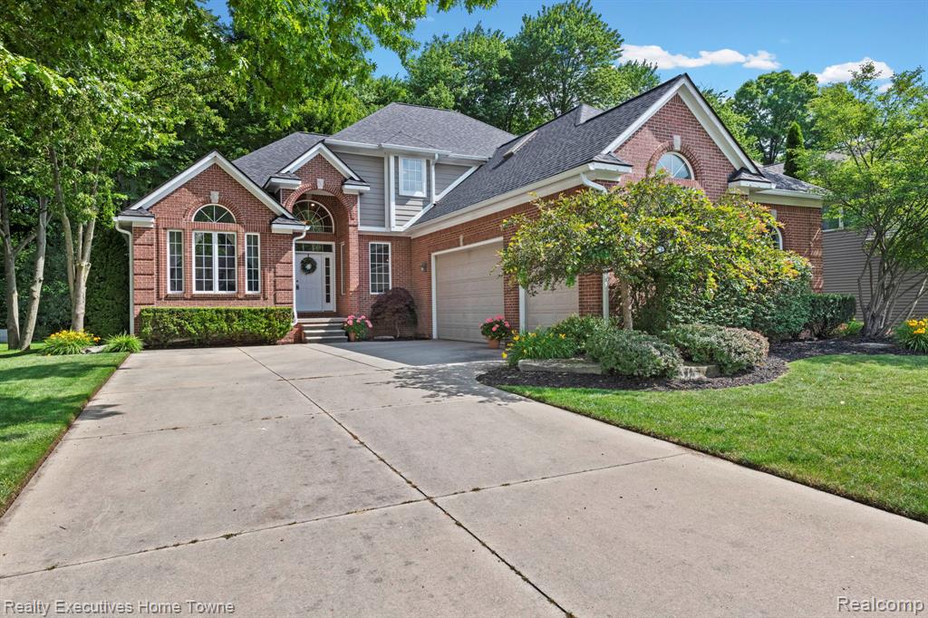 3830 Arlington Avenue, Fort Gratiot, MI 48059
