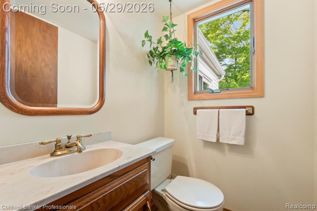 9310 Oakcliffe Drive, Plymouth, MI 48170 — Photo 28