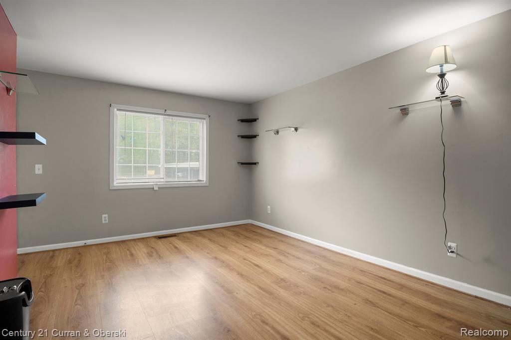 16201 TERRACE VILLAGE Drive, Taylor, MI 48180 — Photo 8