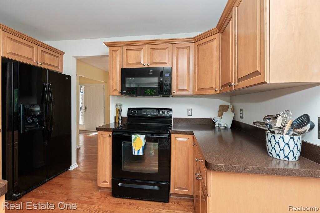 4833 Harding Avenue, Clarkston, MI — Photo 11
