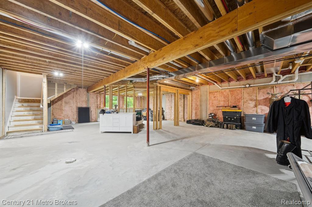 9119 Hegel Road, Goodrich Vlg, MI — Photo 42