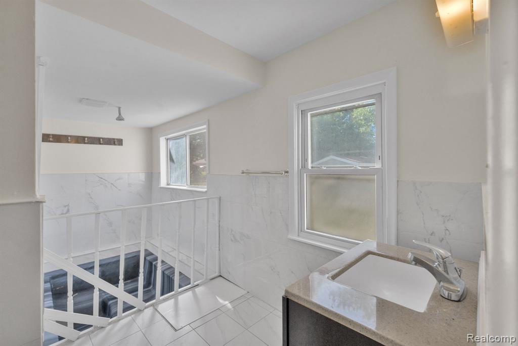 4453 Culver Street, Dearborn Heights, MI 48125 — Photo 15