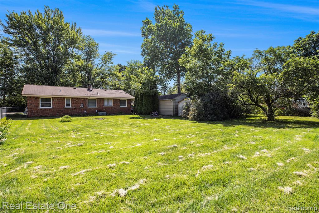 51341 Neumaier Drive, Shelby Twp, MI 48316 — Photo 19