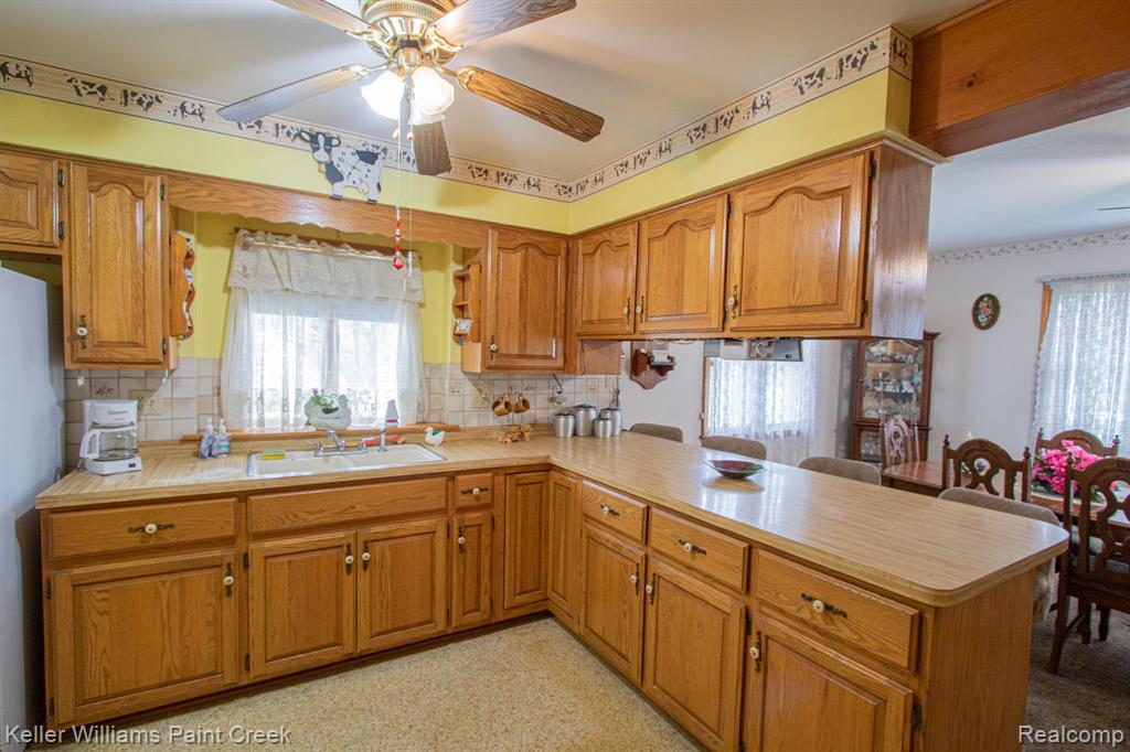 53330 SCHOENHERR Road, Shelby Twp, MI 48315 — Photo 9