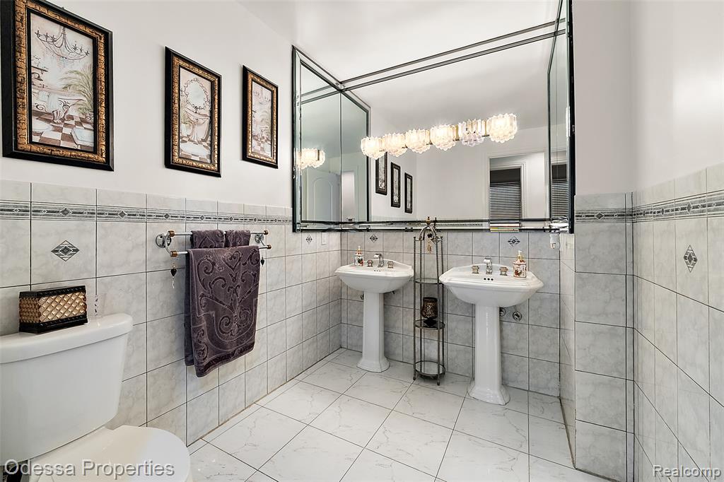 12984 Azure Drive, Utica, MI 48315 — Photo 29