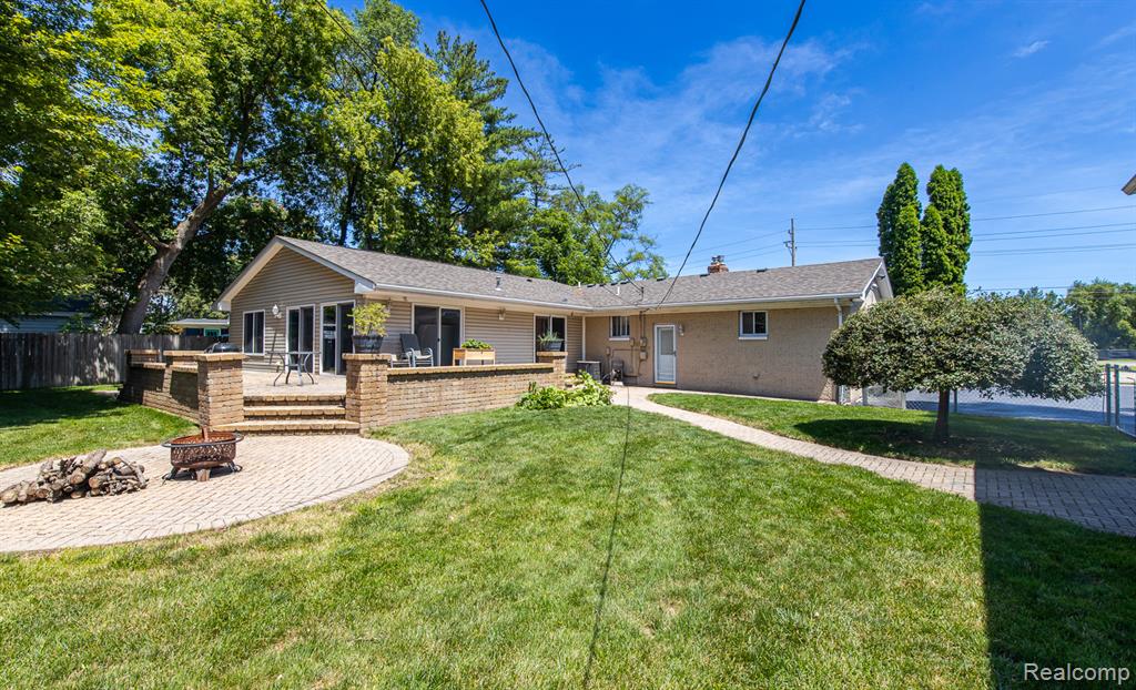 46555 Dequindre Road, Rochester Hills, MI 48307 — Photo 61